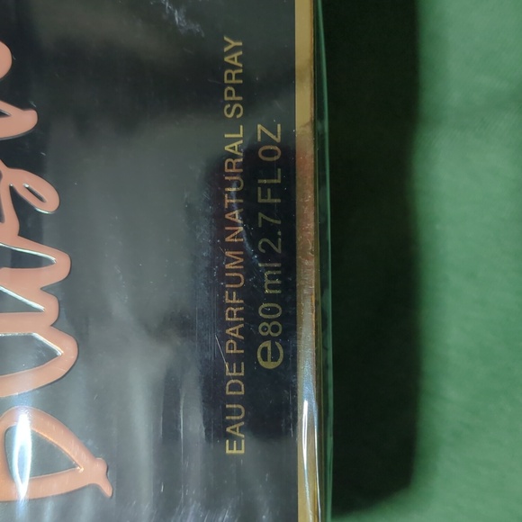 Good Girl ( Smell Like)Carolina Herrera Blush - Picture 4 of 9